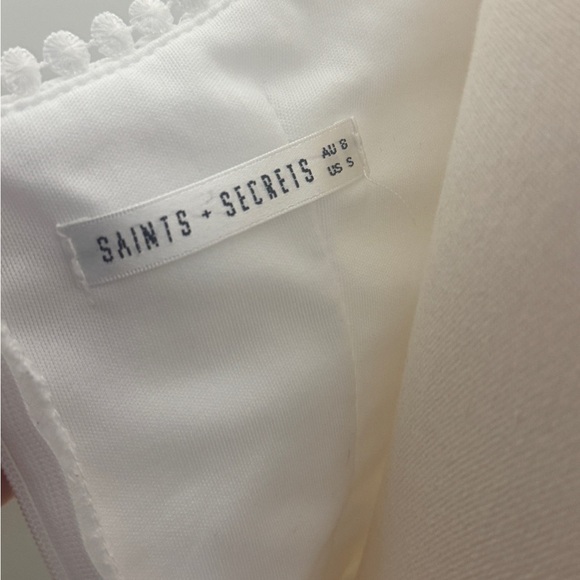 Elegant White Lace Mini Dress - Picture 2 of 4